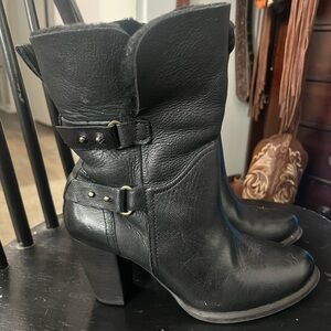 UGG W Jayne Black Leather Boots